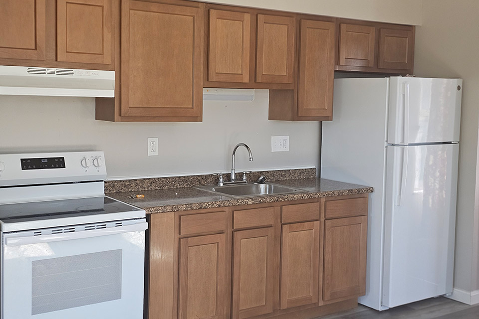 2 East Pitt St, Canonsburg, PA - Kitchen